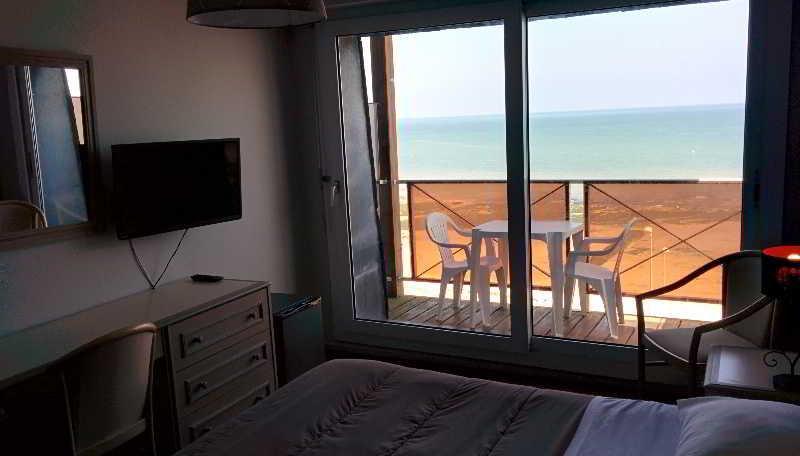 Hotel Des Thermes Et Du Casino Luc-sur-Mer Ngoại thất bức ảnh