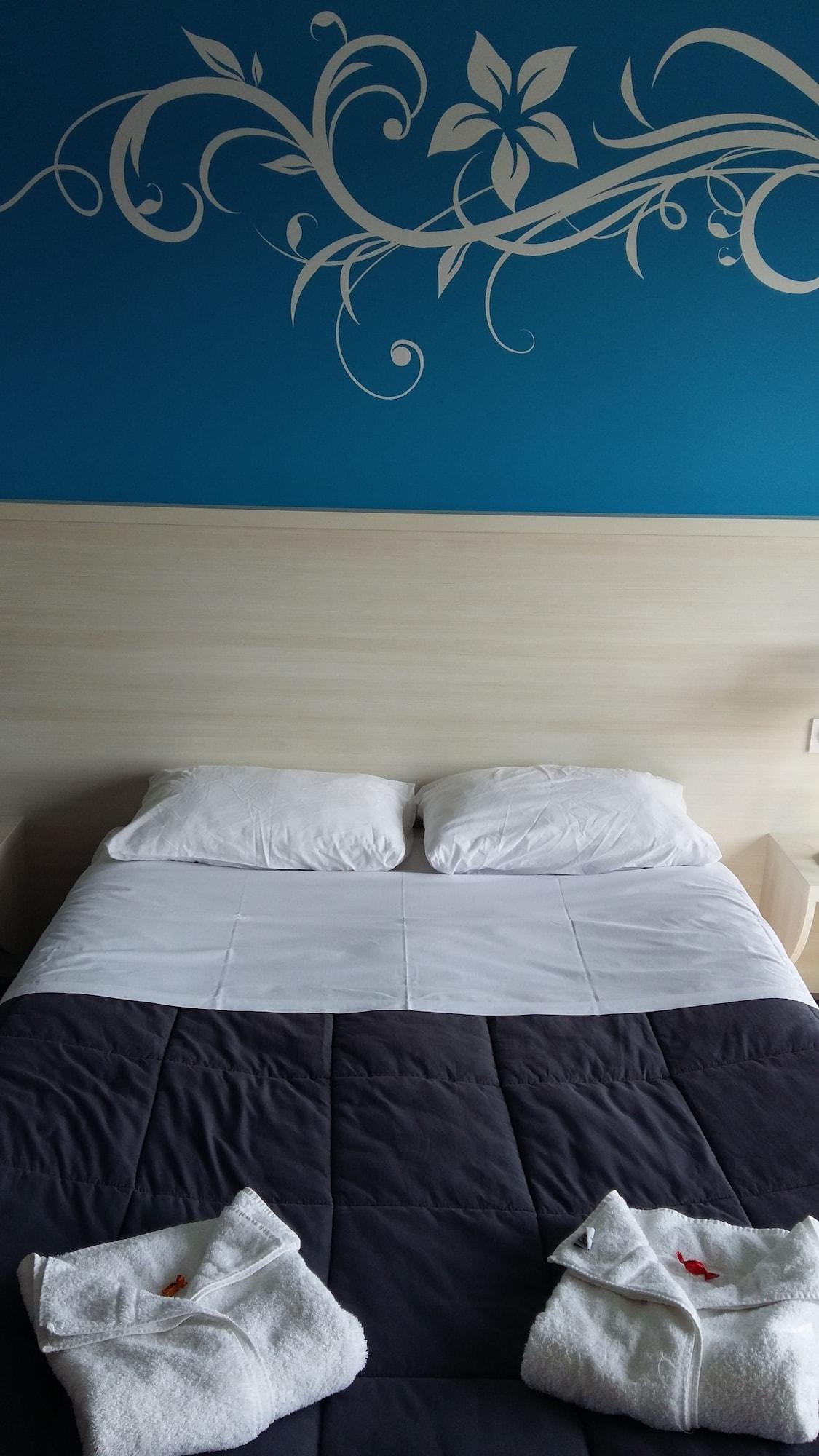 Hotel Des Thermes Et Du Casino Luc-sur-Mer Ngoại thất bức ảnh