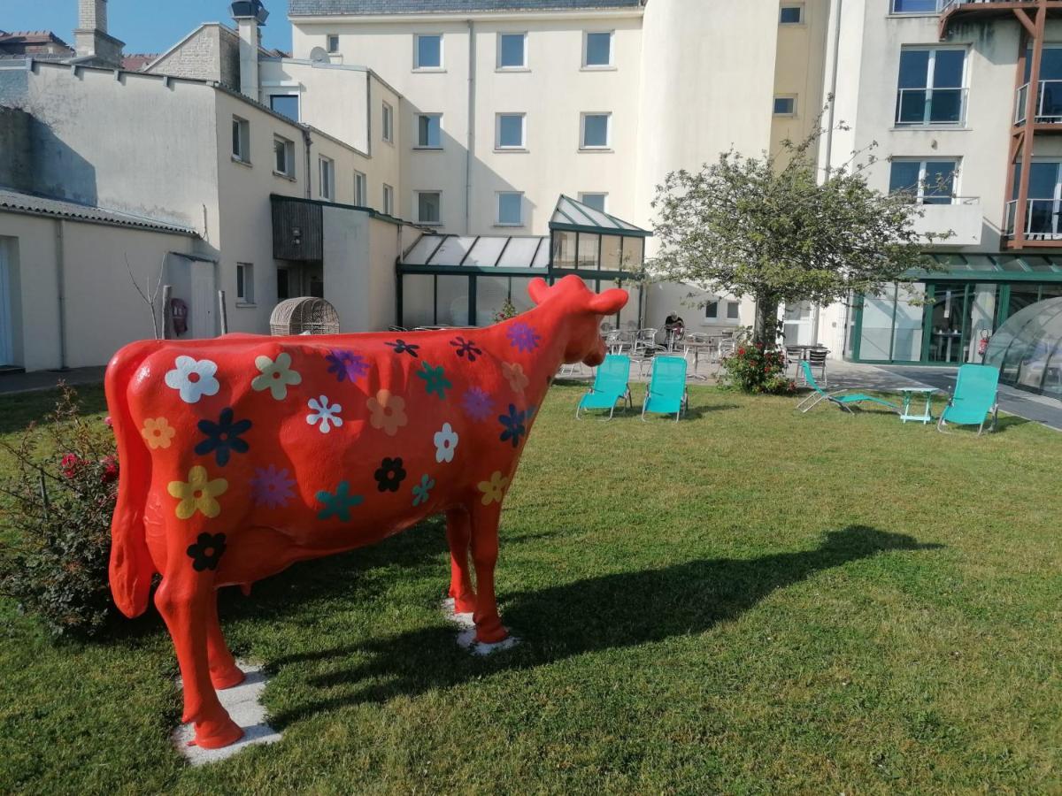 Hotel Des Thermes Et Du Casino Luc-sur-Mer Ngoại thất bức ảnh